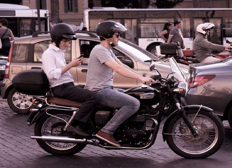 नकली हेलमेट्स कभी भूल कर भी नही करें इस्तेमाल, आखों से लेकर सिर तक को पहुंचा सकती है नुकसान