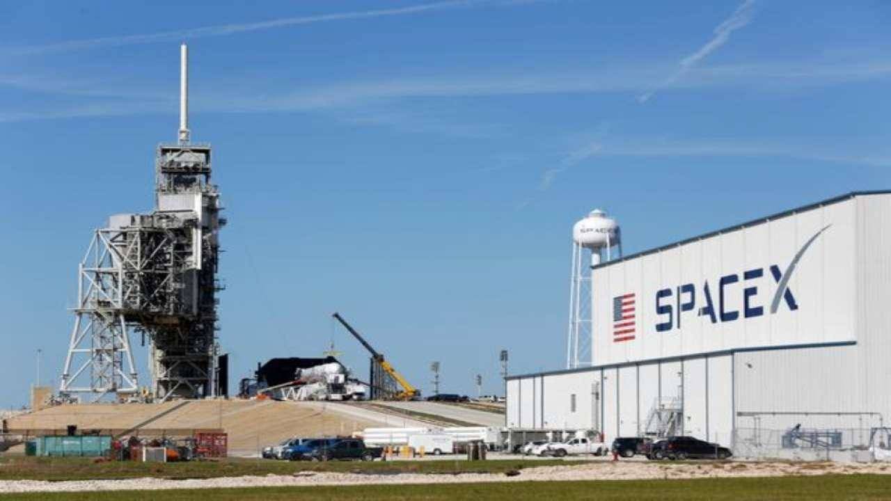 एलोन मस्क का स्पेसएक्स मंगलवार को 2021 का पहला स्टारलिंक उपग्रह लॉन्च,जानें पूरी रिपोर्ट