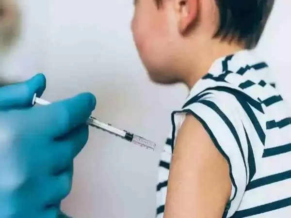 Vaccination in Rajasthan: मुख्यमंत्री गहलोत ने दिए वैक्सीनेशन तेज करने के निर्देश, अब गांवों में शुरू होगा विशेष शिविरों का आयोजन
