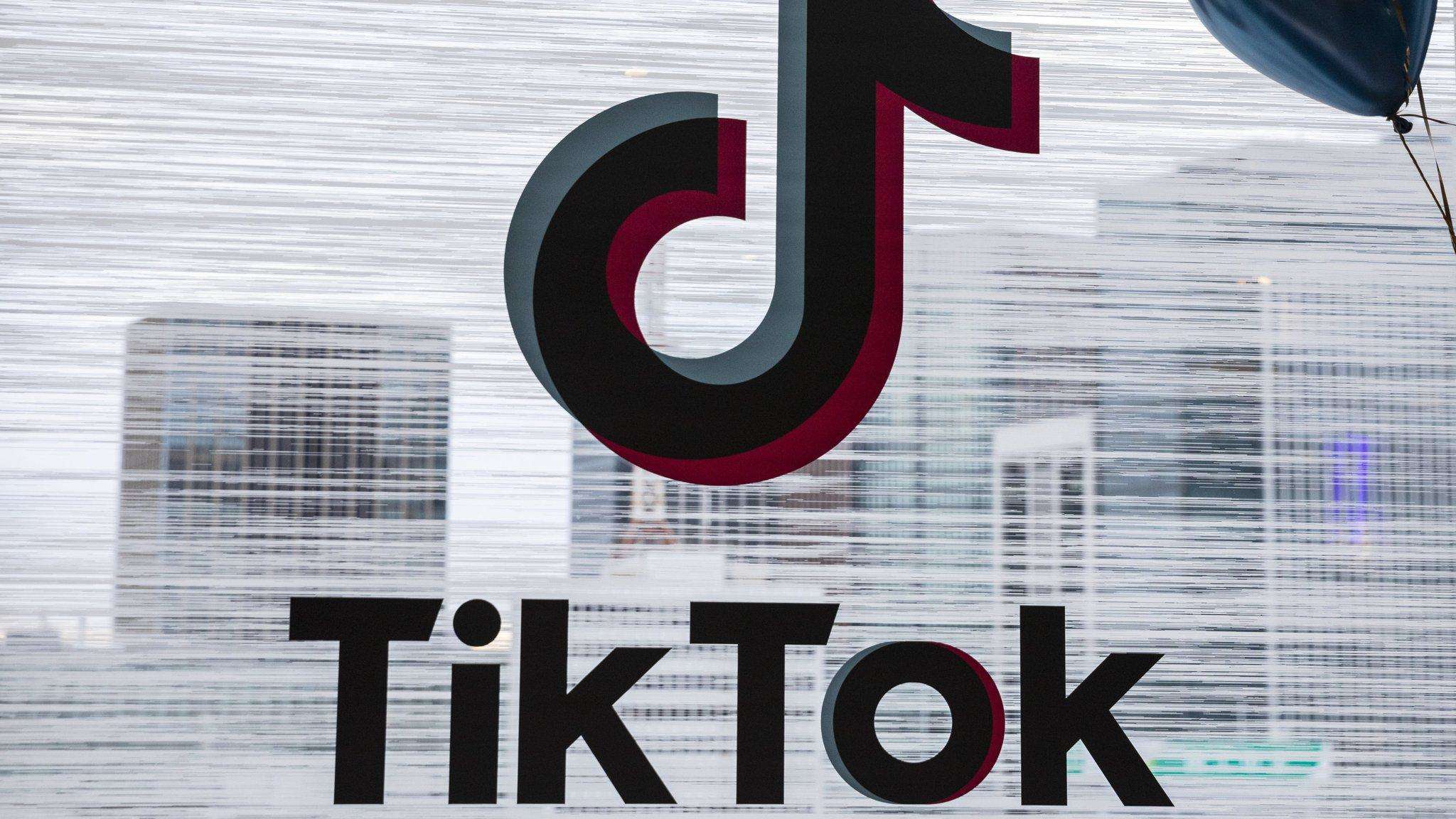   ऐप स्टोर और Google Play पर TikTok की  डाउनलोड्स संख्या 1.5 बिलियन 