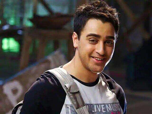 बॉलीवुड के वो कलाकार जिन्हे ‘खान’ सरनेम भी नहीं करवा पारा हिट