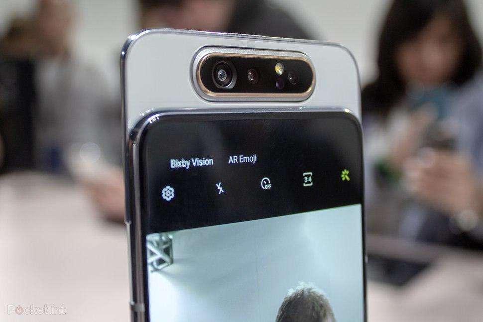 क्या आप सैमसंग के इस स्लाइट कैमरे वाले फोन के बारे में जानते है, जिसे हाल ही में पेश किया गया हैं