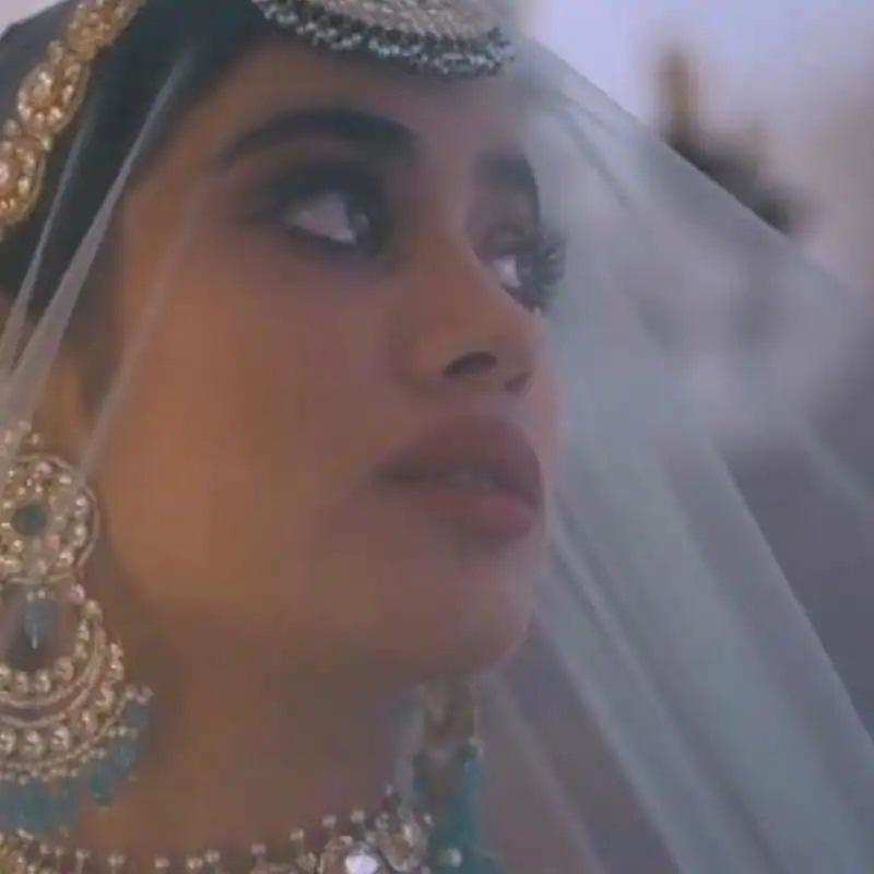 Jhanvi Kapoor: जाह्नवी कपूर का ब्राइडल लुक देखकर आप भी हो जाएंगे उनकी खूबसूरती के कायल