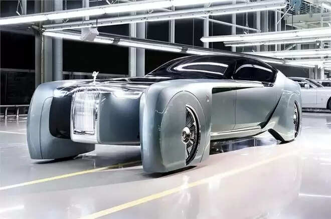 Rolls-Royce जल्द लाएगी अपनी पहली इलेक्ट्रिक कार, जो सिंगल चार्ज पर देगी 500 KM की रेंज जाने इसकी खासियत और कीमत