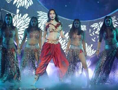 Nora Fatehi: टेरेंस लुईस द्वारा गलत तरीके से छूने वाली बात पर नोरा फतेही का आया जवाब, कही ये बड़ी बात