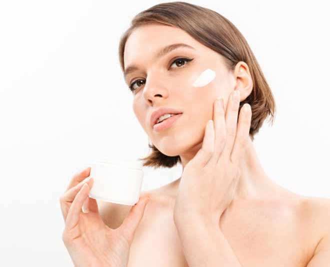 Skin Care: इन चीजों को गलती से भी चेहरे पर न लगाएं, नहीं तो त्वचा को नुकसान हो सकता है