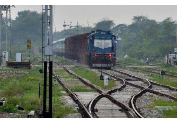 farmer agitation के मद्देनजर पंजाब में रद्द किया गया ट्रेनों का परिचालन
