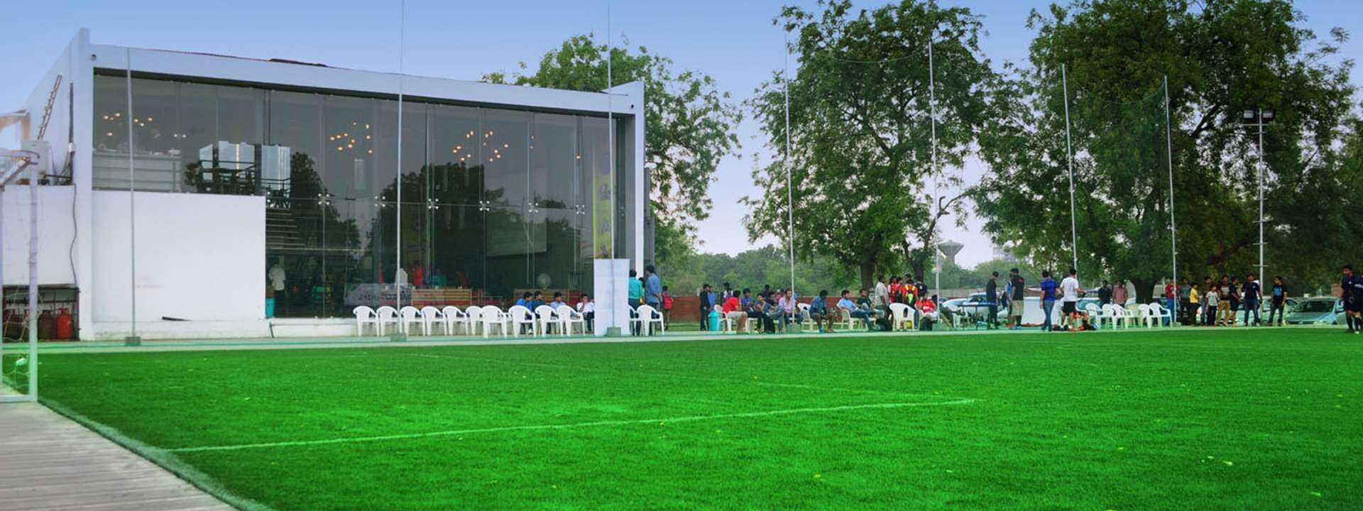 अगर आप हैं खाने के शौकीन तो जरूर जाएं अहमदाबाद के इन रेस्तरां में