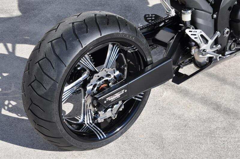 बाइक्स में मोटे और चौड़े टायर्स होने के क्या है फायदे-नुकसान, जानिए