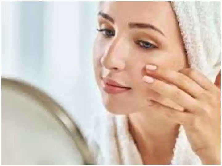 Skin Tips: स्मार्ट फोन आपकी त्वचा को भी नुकसान पहुंचाते हैं, जानिए इसके दुष्परिणाम
