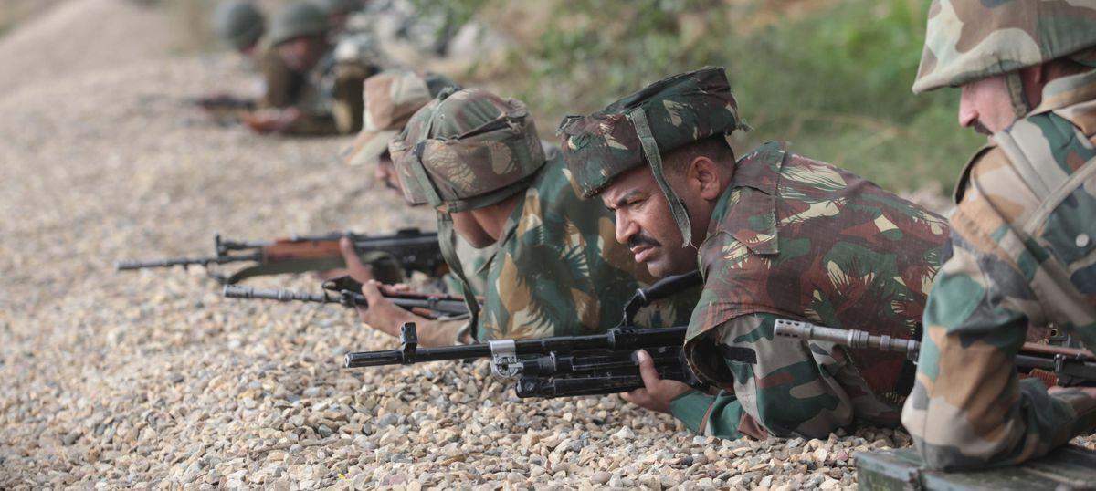 जम्मू-कश्मीर में सेना के काफिले पर हमला