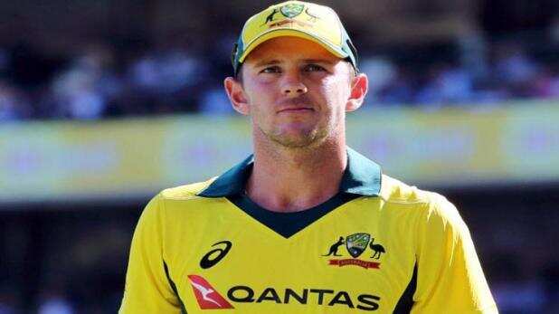 IPL 2021 के आगाज से पहले  धोनी की CSK को लगा तगड़ा झटका, ये खिलाड़ी हुआ बाहर