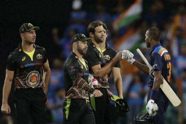 AUS vs IND, 3rd T20I : Matthew wade ने टीम इंडिया के खिलाफ जड़ा शानदार अर्धशतक, लगाई रिकॉर्ड्स की झड़ी