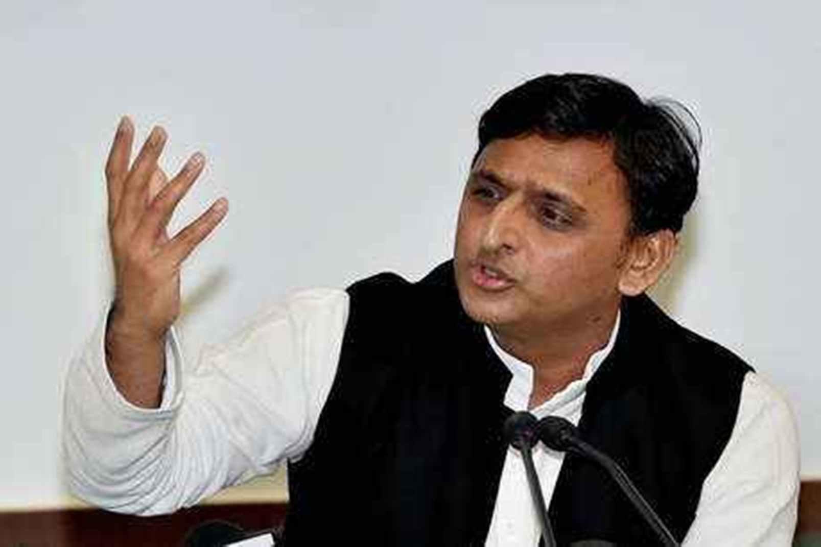 जनता महंगाई से परेशान, भाजपा अहंकार में चूर : अखिलेश यादव