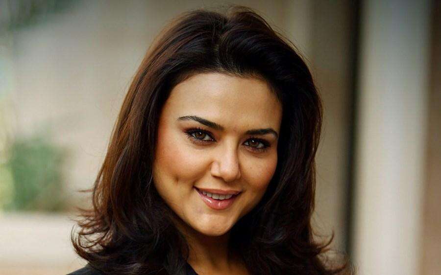 Preity Zinta Celebrates 17 Years Of Kal Ho Na Ho, Penned Down An Emotional Note