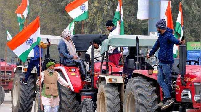 Delhi में गणतंत्र दिवस पर किसानों को ट्रैक्टर रैली निकालने की मिली इजाजत