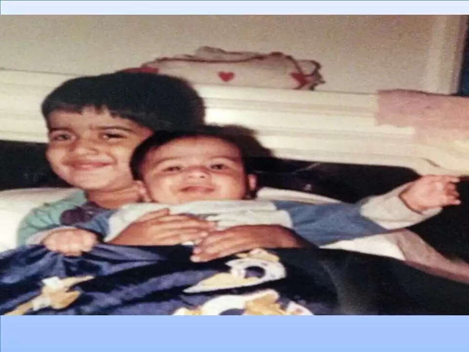 यहाँ पर देख लीजिए सिद्धार्थ मल्होत्रा की बचपन की ये तस्वीरें जिनको देखकर आप भी विश्वास नहीं कर पाएंगे