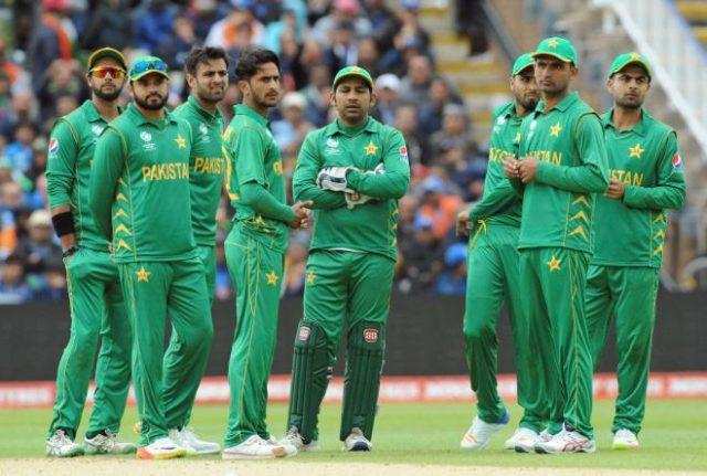 पाकिस्तान के खिलाड़ियों के साथ यात्रा नहीं करेंगी उनकी पत्नियां
