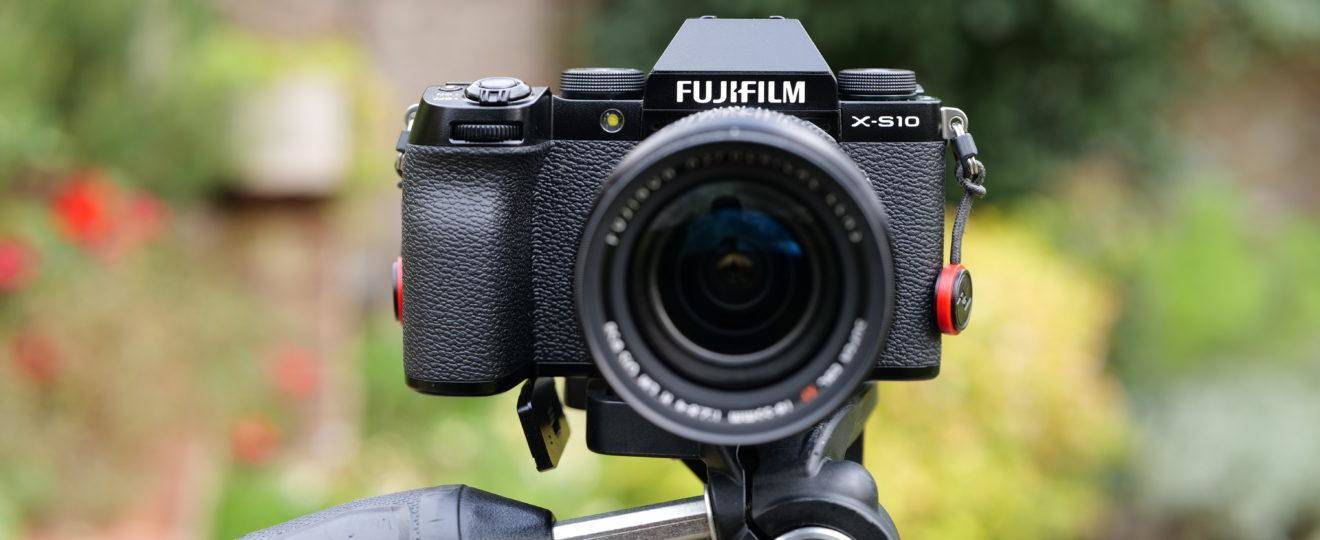 भारत में लॉन्च हुआ Fujifilm X-S10 मिररलेस कैमरा, इन-बॉडी स्टेबलाइजेशन मिलेगा,जानें