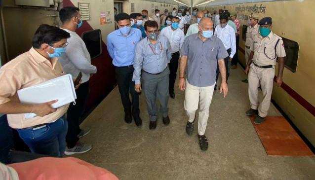 दिल्ली : कोविड उपचार का निरीक्षण करने एलएनजेपी पहुंचे उपमुख्यमंत्री