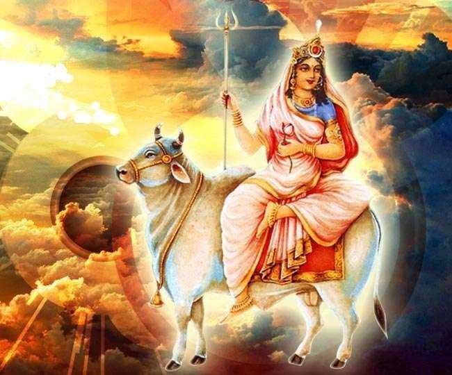 Shardiya navratri 2020: मां दुर्गा के शैलपुत्री अवतार के पीछे है बेहद रोचक कथा, यहां पढ़ें