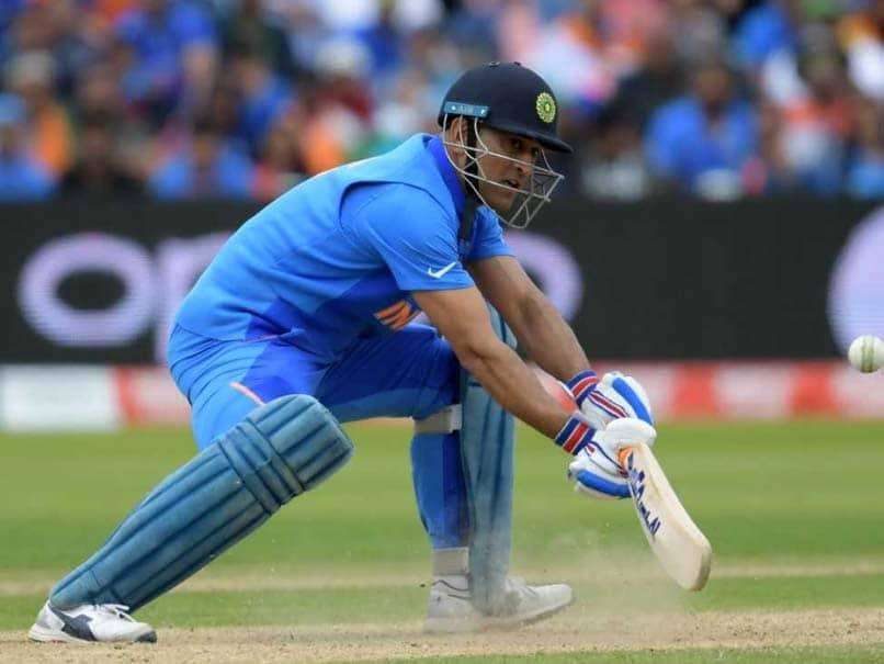 WC 2019: सेमीफाइनल में टीम इंडिया को संकट से नहीं बचा पाए धोनी