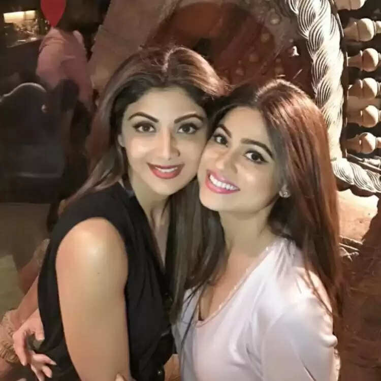 Shilpa Shetty: इस खास अंदाज में शमिता शेट्टी ने दी बड़ी बहन​ शिल्पा शेट्टी को जन्मदिन की बधाई