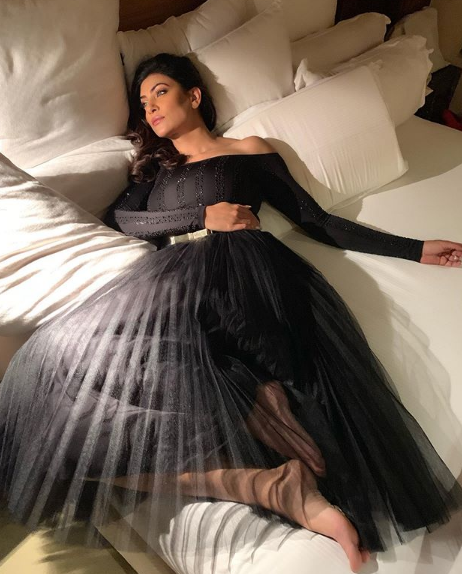 मिस यूनिवर्स की सिल्वर जुबली पर सुष्मिता ने फिर पहना ताज, देखें तस्वीर
