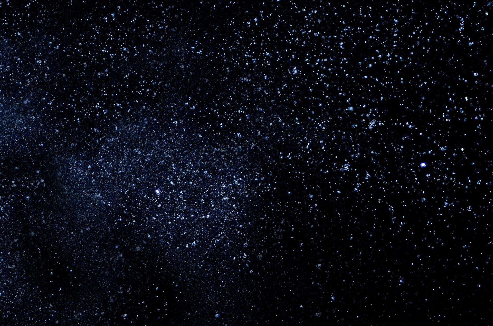 आसमान में हैं कई तारे और हर तारे की अलग कहानी