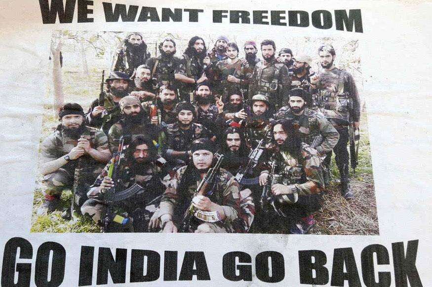 बुरहान की बरसी आज, हाई अलर्ट के बीच घाटी में आतंकी हमला, पाक फायरिंग में एलओसी पर सेना का जवान शहीद