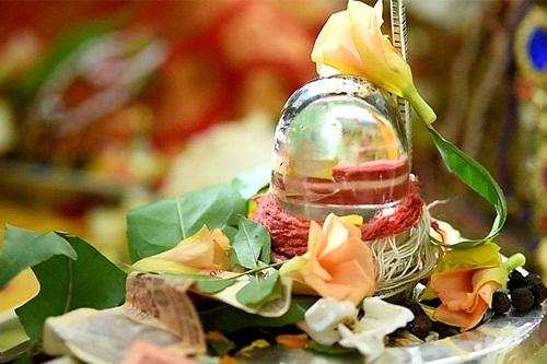 Shiv chalisa path: मासिक शिवरात्रि पर आज करें शिव चालीसा का पाठ, भगवान होंगे प्रसन्न