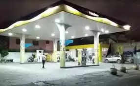 ईंधन की कामातों में फिर आया उछाल दिल्ली में पेट्रोल 92 रूपए प्रति लीटर