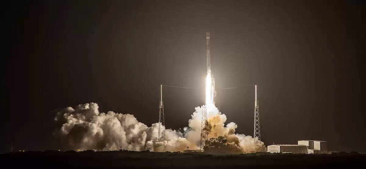 SpaceX ने 2021 में चीनी अंतरिक्ष एजेंसी के कुल लॉन्च के टन का 4 गुना लॉन्च किया