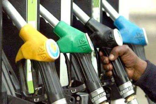 petrol, diesel के दाम में वृद्धि पर ब्रेक, कच्चे तेल में तेजी जारी