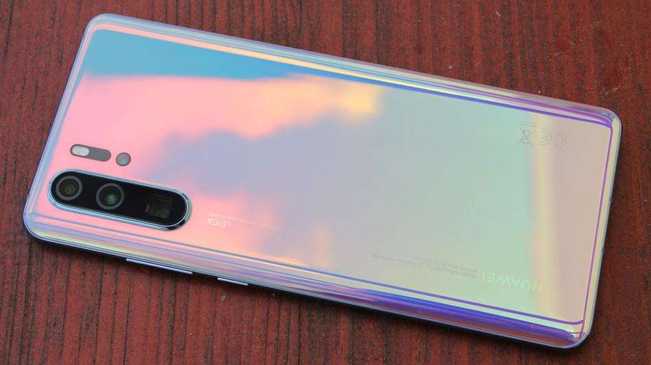 Huawei P30 Pro स्मार्टफोन फोटो खीचने के मामले में बहुत दमदार है