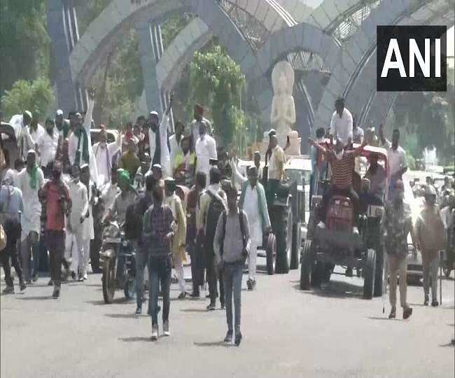 Delhi-Noida border पर किसानों का समर्थन करने पहुंचे कांग्रेसी, भारी पुलिस बल तैनात