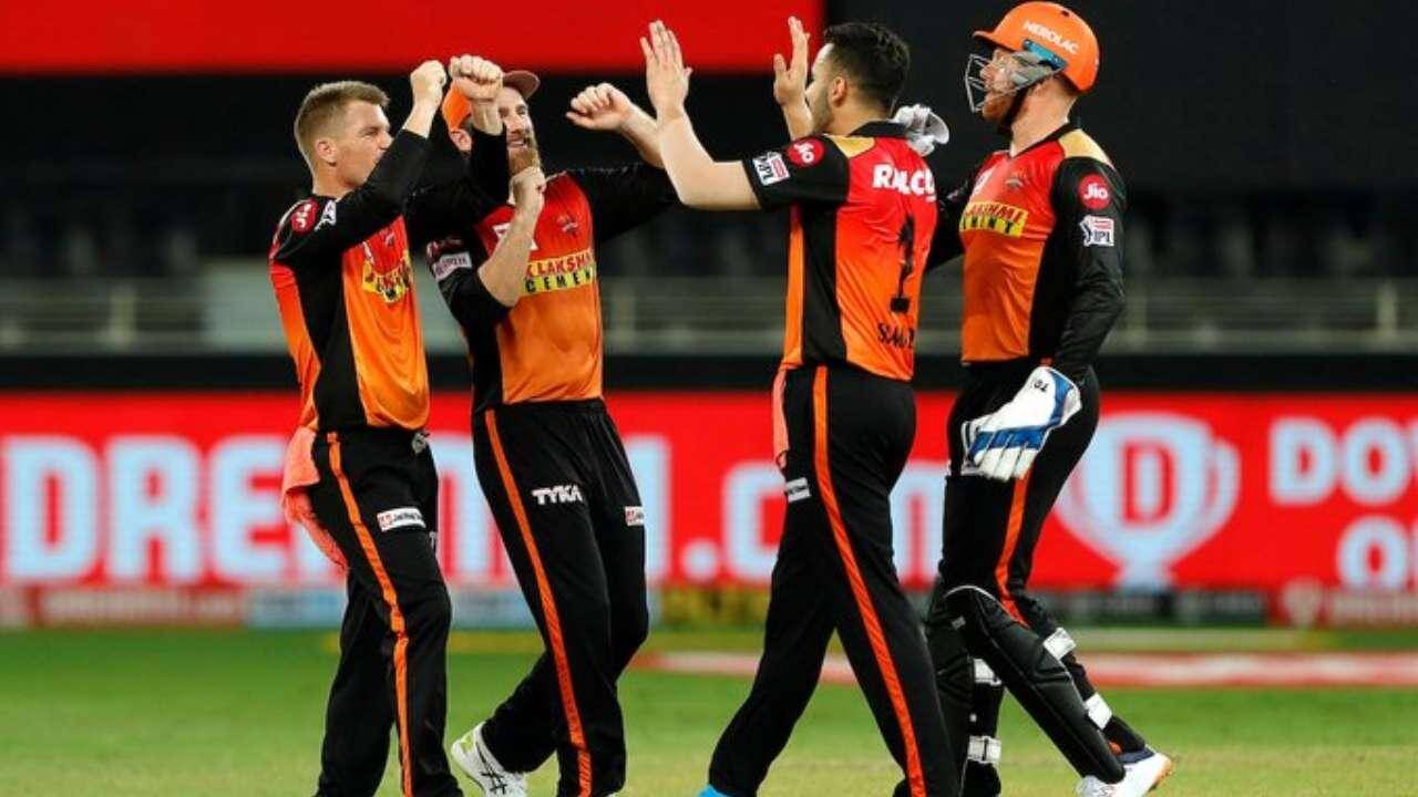 IPL 2020, MI vs SRH: मुंबई  इंडियंस ने सनराइजर्स हैदराबाद को दिया 209 का लक्ष्य