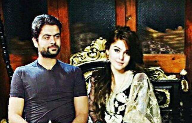 देखें PAK क्रिकेटरों की अपनी पत्नियों के साथ ये तस्वीरें, किसकी जोड़ी लगी आपको सबसे बेस्ट