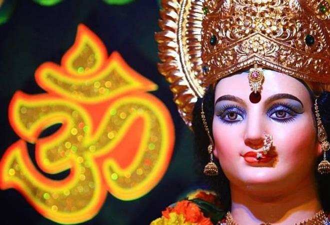 Shardiya navratri 2020: मां दुर्गा के शैलपुत्री अवतार के पीछे है बेहद रोचक कथा, यहां पढ़ें