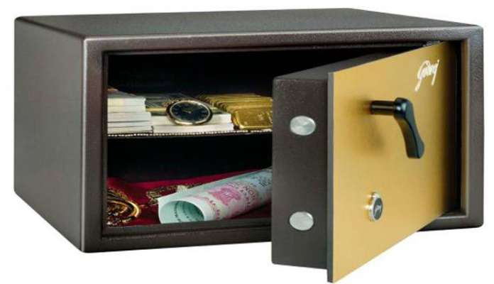 मंगलवार की शाम यहां बांधे काला धागा, बढ़ेगी धन दौलत