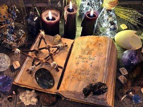 काला जादू : जादू टोने का शक है तो अवश्य करें जाप इस मंत्र का