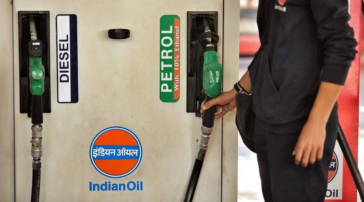Petrol, diesel prices 3 दिन बाद फिर बढ़े, कच्चा तेल टूटा