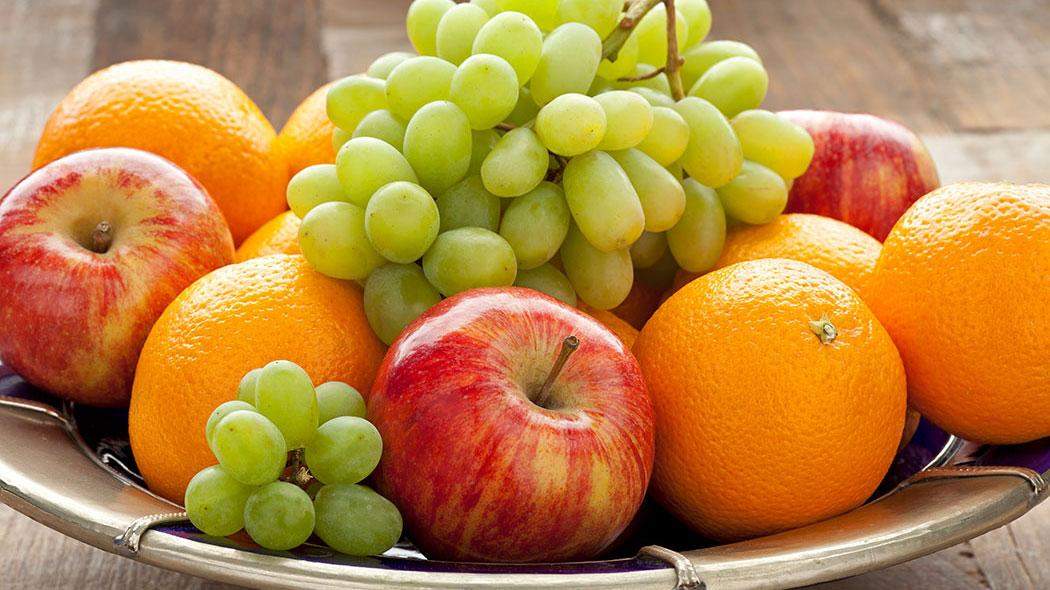 Healthy food:पेट की परेशानियों से बचने के लिए, आप इन शीतकालीन फलों का करें सेवन
