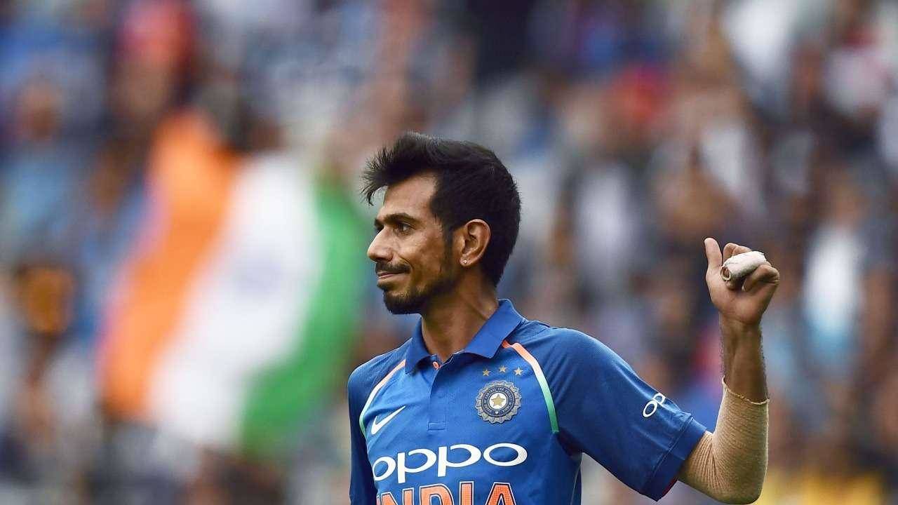 IND VS AUS : मैच में 6 विकेट लेने वाले चहल को इस क्रिकेटर ने क्यों मारी लात
