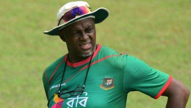 बांग्लादेश के तेज गेंदबाजों को अधिक मौके देने की जरूरत : कोर्टनी वॉल्श
