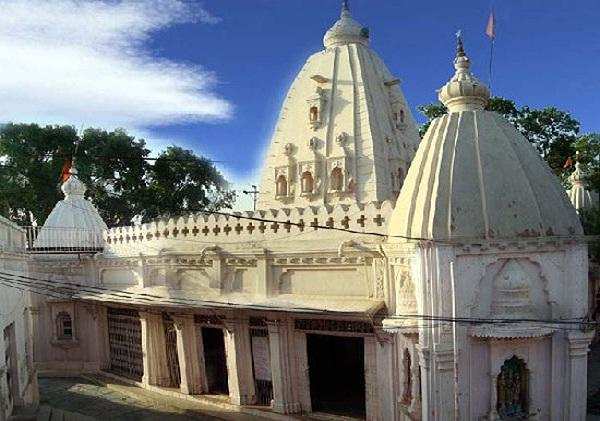 इस मंदिर में भगवान शिव ‘बूढ़ा देव’ के रुप में पूजे जाते हैं, यहां पर होती है भस्म आरती