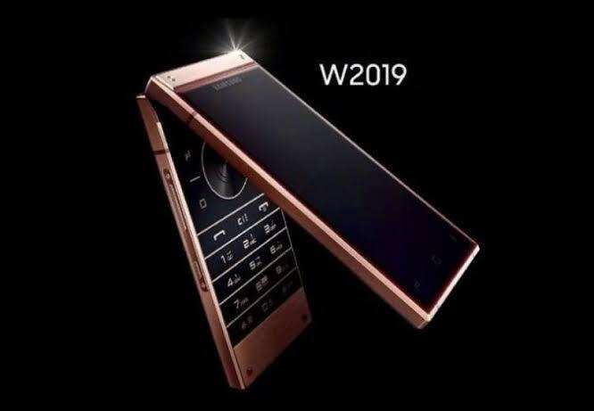 Samsung W20 स्मार्टफोन को लाँच किया जा सकता है आज, जानें इसके बारे में
