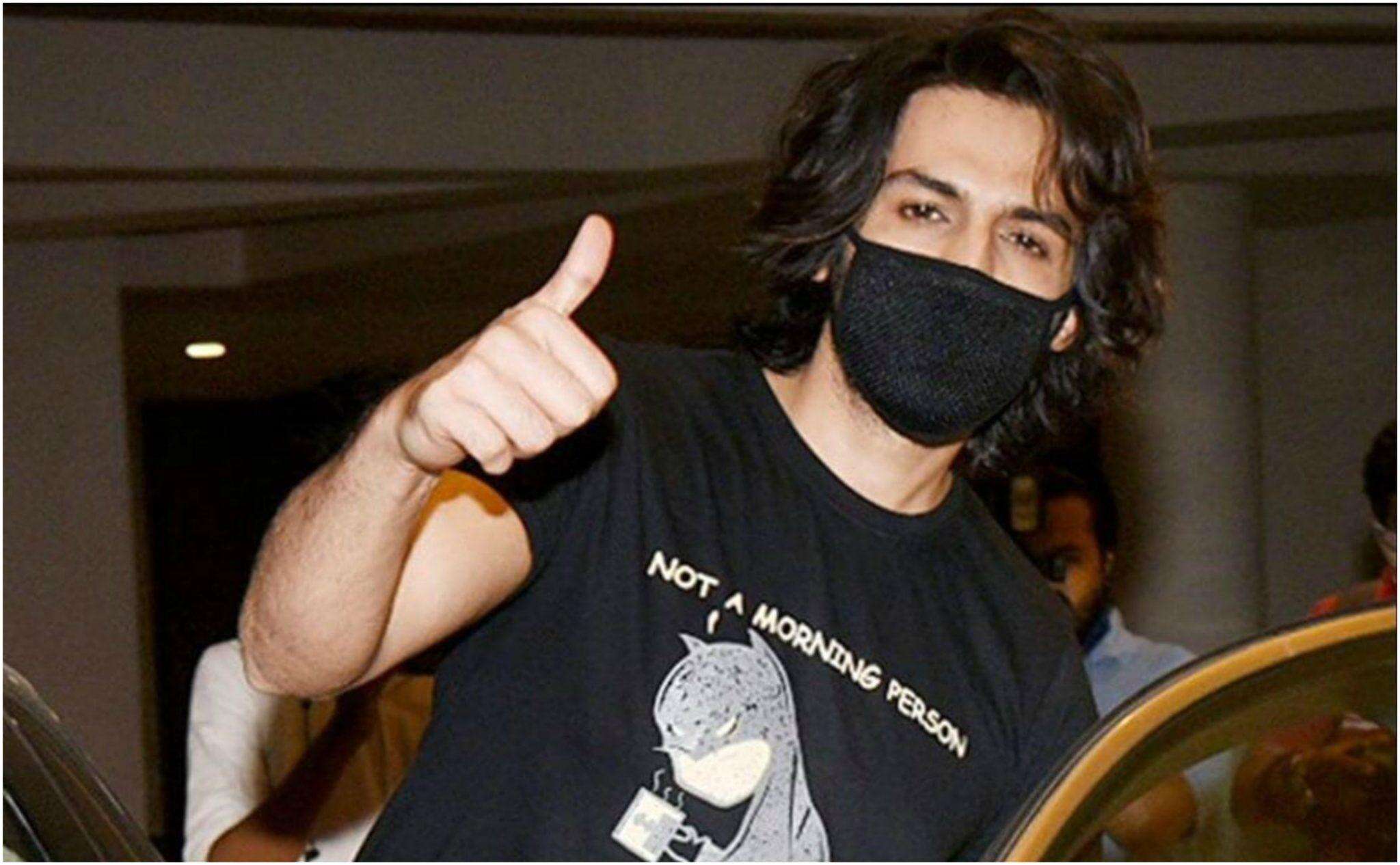 Kartik Aaryan: कार्तिक आर्यन ने जन्मदिन पर फैंस को दिया सरप्राइज, फिल्म धमाका का पोस्टर रिलीज