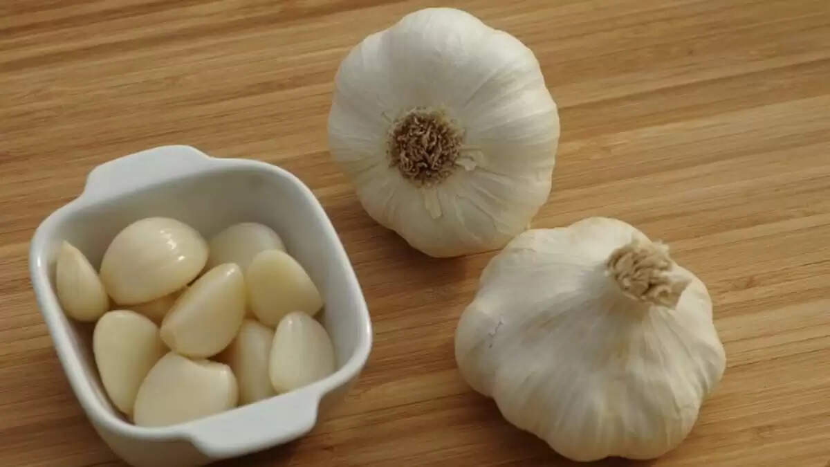 Garlic: क्या आप जानते हैं रोज सुबह लहसुन खाने के फायदे?