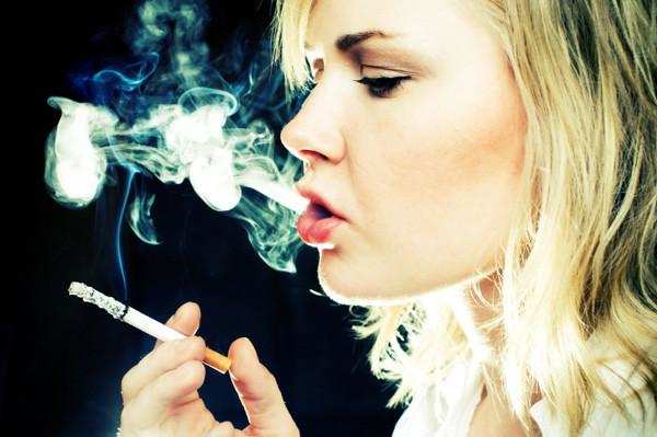 आपकी सिगरेट पीने की आदत हो जाएगी फुर्र बस अपना लें ये आसान से घरेलू नु
